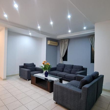 Kenyalang Emerald Riverine Resort Homestay 古晋 外观 照片