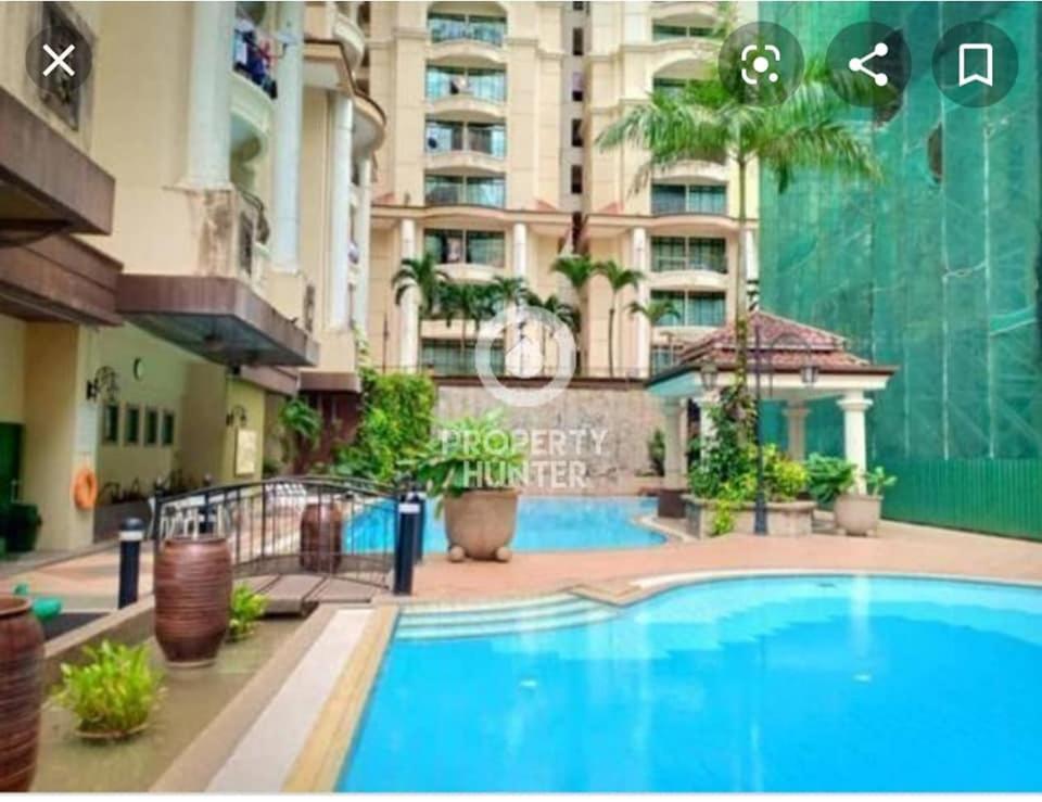 Kenyalang Emerald Riverine Resort Homestay 古晋 外观 照片