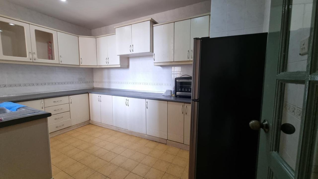 Kenyalang Emerald Riverine Resort Homestay 古晋 外观 照片