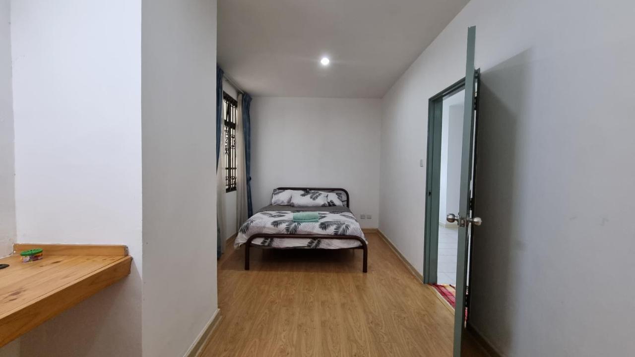 Kenyalang Emerald Riverine Resort Homestay 古晋 外观 照片
